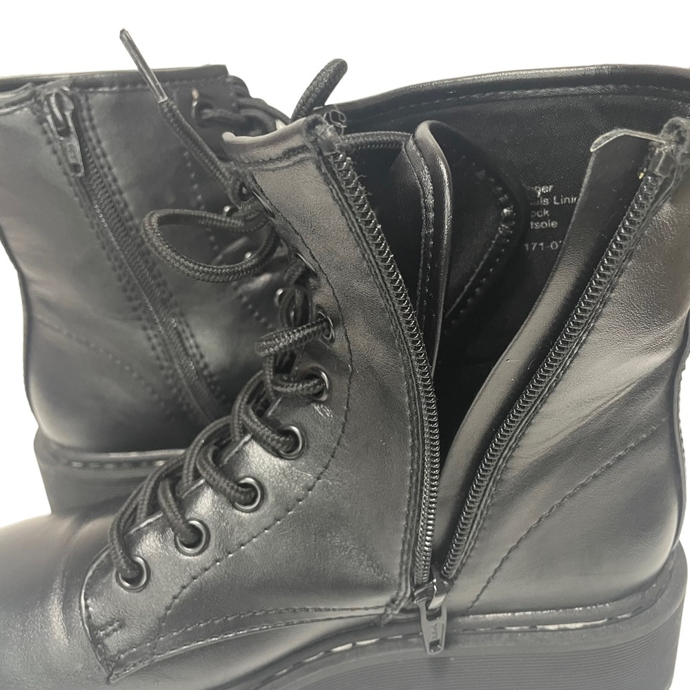 Universal Thread Women Combat Boot Black Size 6 Gem